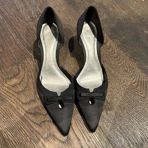 Ann Taylor satin pumps